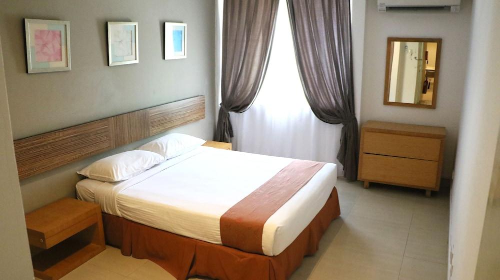 เลอแกลอรี สวีทส์ โฮเต็ล Hotel บันดาร์เสรีเบกาวัน ภายนอก รูปภาพ