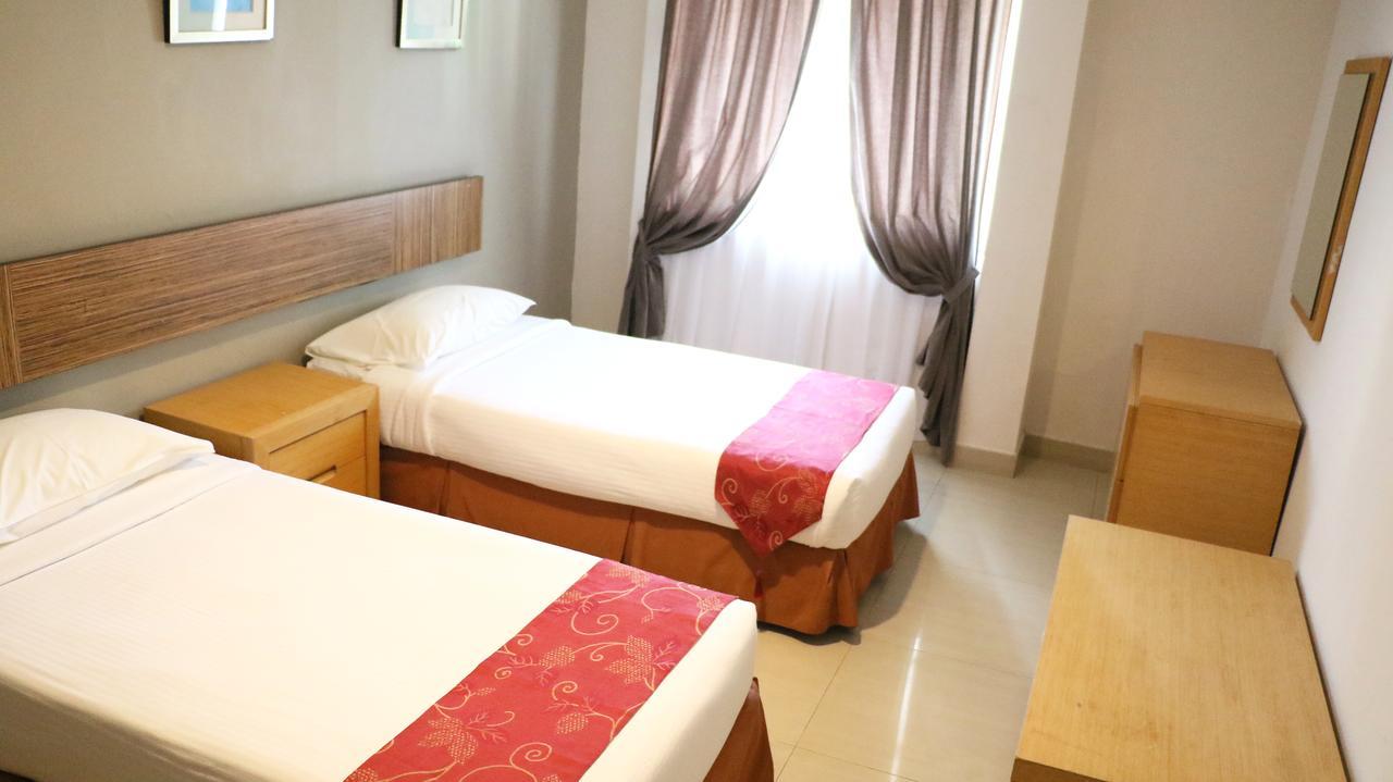 เลอแกลอรี สวีทส์ โฮเต็ล Hotel บันดาร์เสรีเบกาวัน ภายนอก รูปภาพ