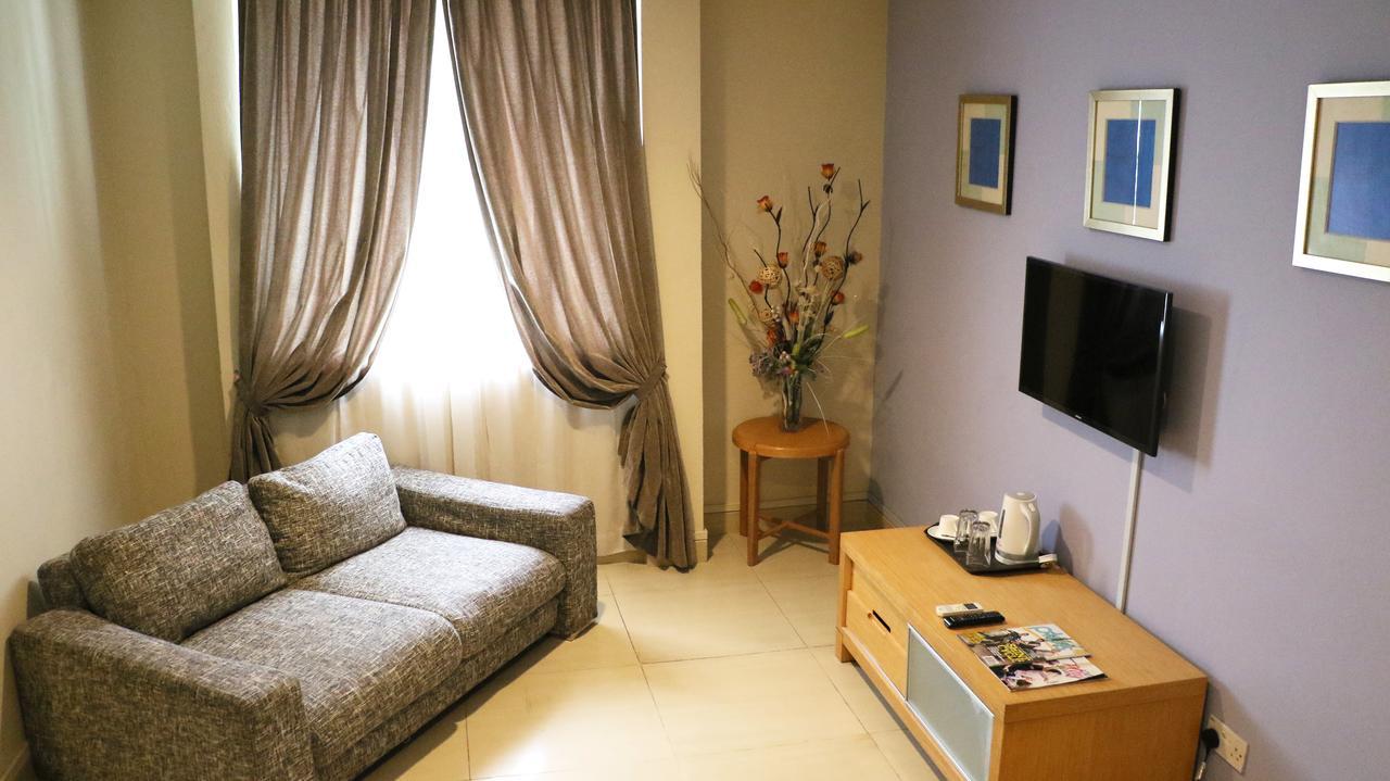 เลอแกลอรี สวีทส์ โฮเต็ล Hotel บันดาร์เสรีเบกาวัน ภายนอก รูปภาพ